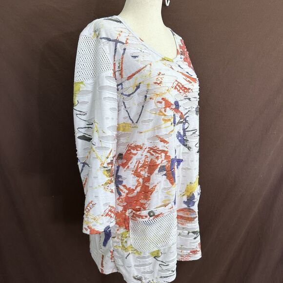 Ali Miles Tunic Top MEDIUM Distressed Abstract Spatter White Mesh Accents - Picture 4 of 9